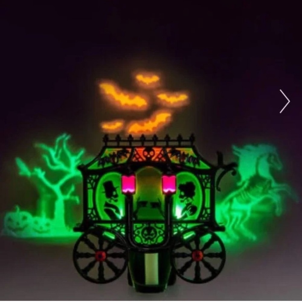 Bath & Body Works Creepy Carriage Halloween Wallflower Plug Light-up Projector